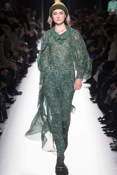 Look 36